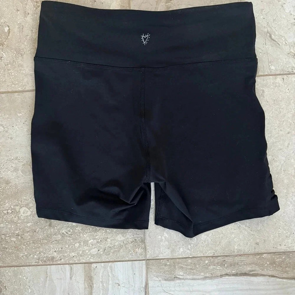 Betsey Johnson Size Medium Black Shorts - Picture 3 of 3